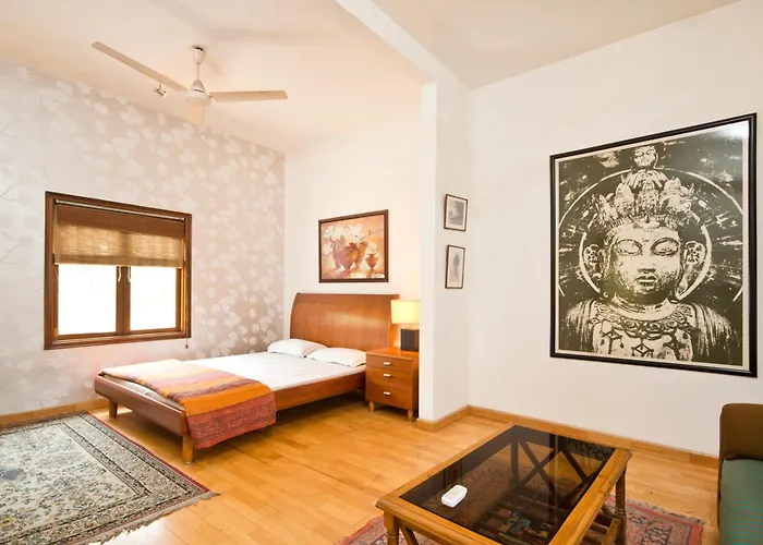 Trendy Bed & Breakfast New Delhi